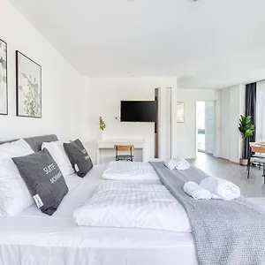 Апарт-отель Limehome Friesenplatz - Digital Access