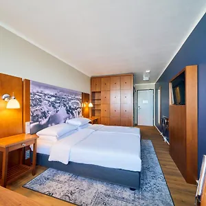 4* מלון Arthotel Ana Im Olympiapark