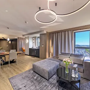 Focus Premium 4*, Warszawa Polska