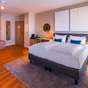 Ramada Encore By Wyndham Messe Отель