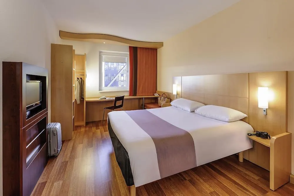 Ibis Hotel Muenchen City West